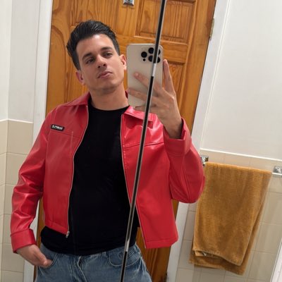 hotguaro's tweet photo. #NuevaFotoDePerfil https://t.co/zc1RgCVw1k
