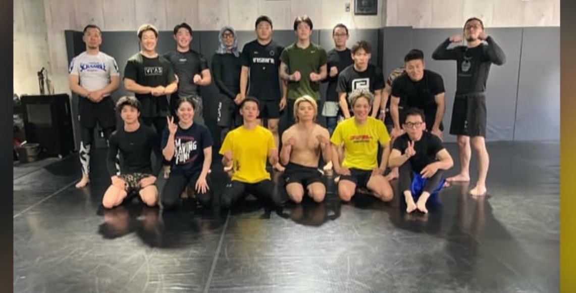 ebinosuke1015's tweet photo. 昨日は久しぶりにパラ天ジムに行きました
やっぱ格闘技面白いね
また今日から弁天座頑張ります
#劇団夢道 https://t.co/OspxhkPhW3