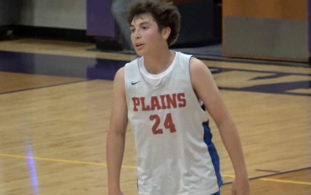 Channel1450com's tweet photo. Christmas In June Day 1 Highlights From Williamsville's Shootout https://t.co/IixrHiiMxO https://t.co/RcIjj3xHMG