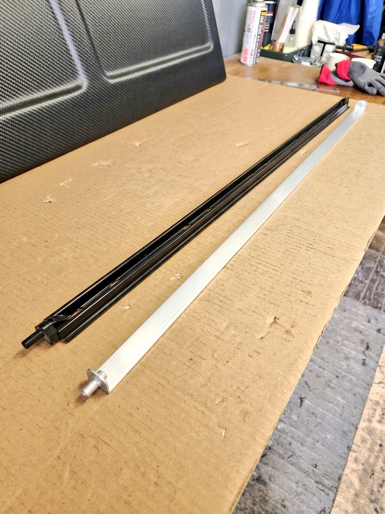 AE86 3ドア用 カーボントノボードorスピーカーボード、ヒンジステー