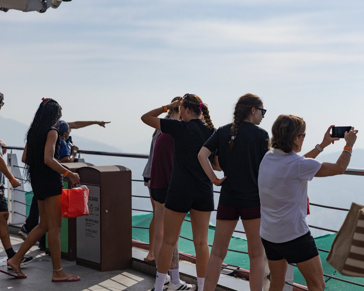 winthropvolley's tweet photo. Recapping our trip to Brazil🇧🇷

We were able to go up to Sugarloaf Mountain via cable car to see panoramic views of Copacabana, Rio, and Christ the Redeemer. 

#ROCKtheHILL https://t.co/kQuqL6ix2F