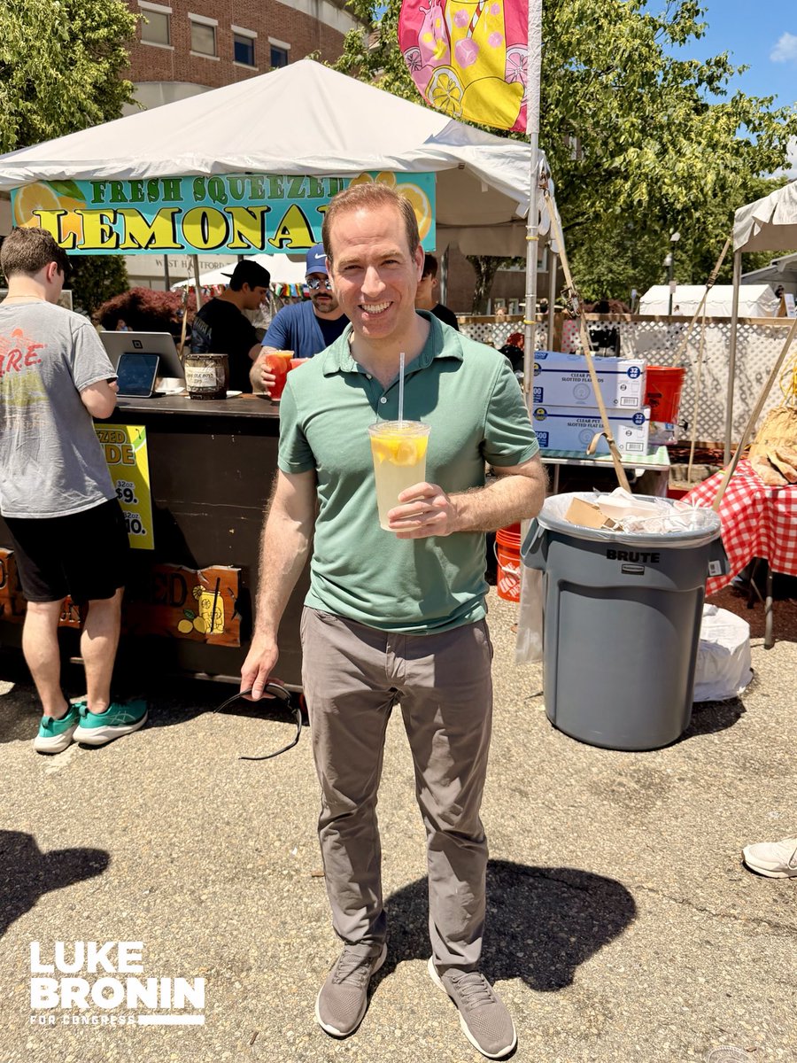 LukeBronin's tweet photo. Great new friends and old friends, so many great community organizations, and delicious big lemonade at Celebrate West Hartford this weekend. Awesome to see such a strong community come together. 

#westhartford https://t.co/KfhXrRgBWC