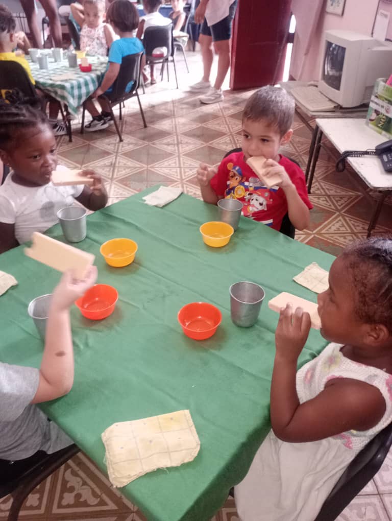 proxcorSA's tweet photo. Este 7mo Aniversario nos llega con  más deseos de crear y hacer , en estos días hemos visitado diversos centros donde #TOCO ha dejado muestras de amor y cariño !!Gracias a los que nos han permitido disfrutar de la sonrisa y el amor de los más pequeños !!!
#DeLaHabanaaVillaClara https://t.co/ttLz9PLuO0