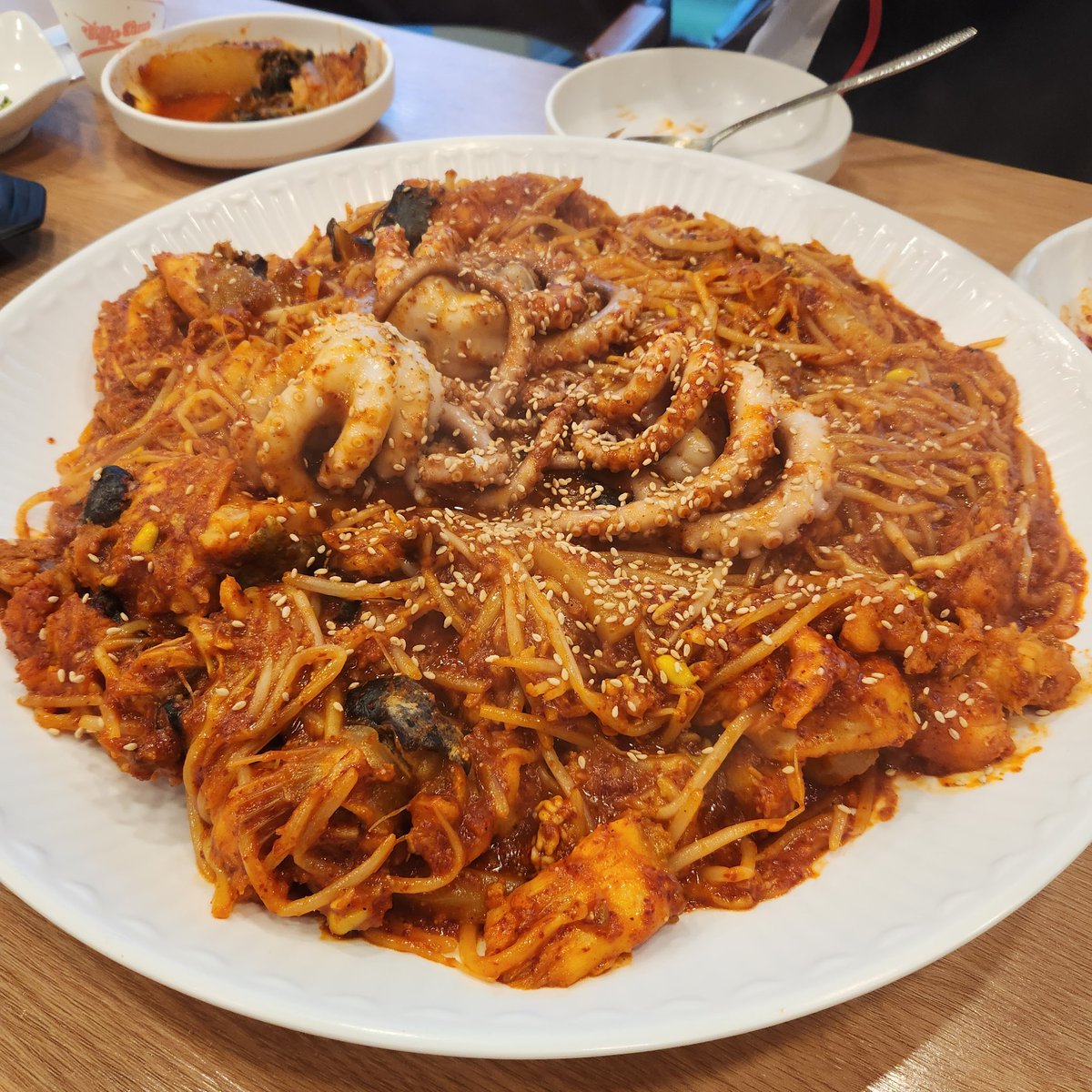 bap_please's tweet photo. 푸짐한 낙지아구찜도 먹음 ^^ https://t.co/BdwVb7yE3i