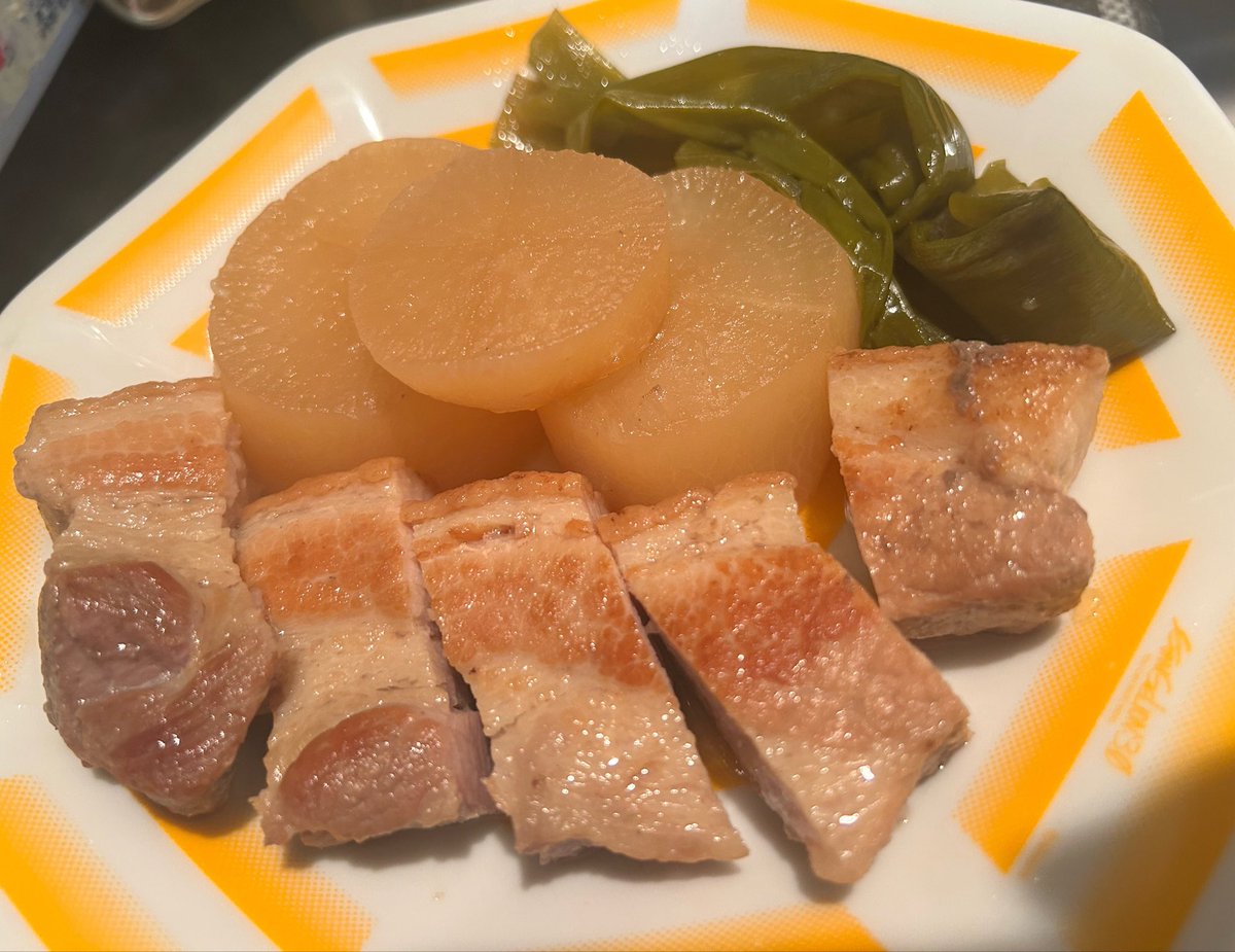 ontirogu's tweet photo. 昨日は豚ブロック安かったので、炊飯器で豚の角煮です。 https://t.co/lMMCAEAPb8