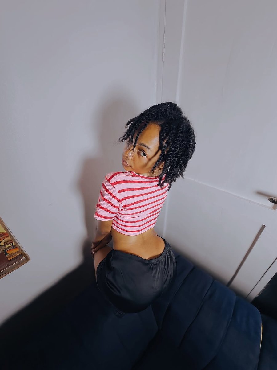 elladivine tweet media