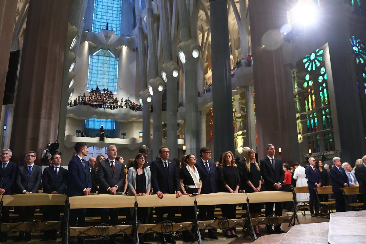 jmalbares's tweet photo. Hoy, en el centenario del fallecimiento de Gaudí, acompañamos al Papa León XIV en la inauguración de la Torre de Jesucristo de la Sagrada Familia.

Grandiosa ceremonia e inmejorable imagen de Barcelona y España ante el mundo. https://t.co/4aBEwHj6kj