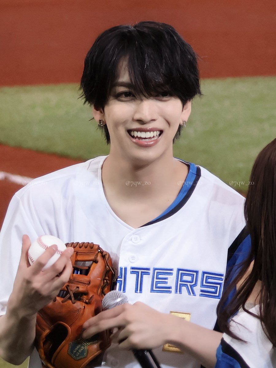 7qw_z0's tweet photo. ナイスピッチでした＞ω＜ノ⚾️✨ #MAZZEL_EIKI https://t.co/uepXi1btnw