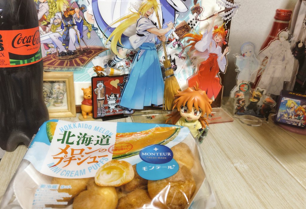 s_slave_cat's tweet photo. おやつ https://t.co/cLGStQh66p