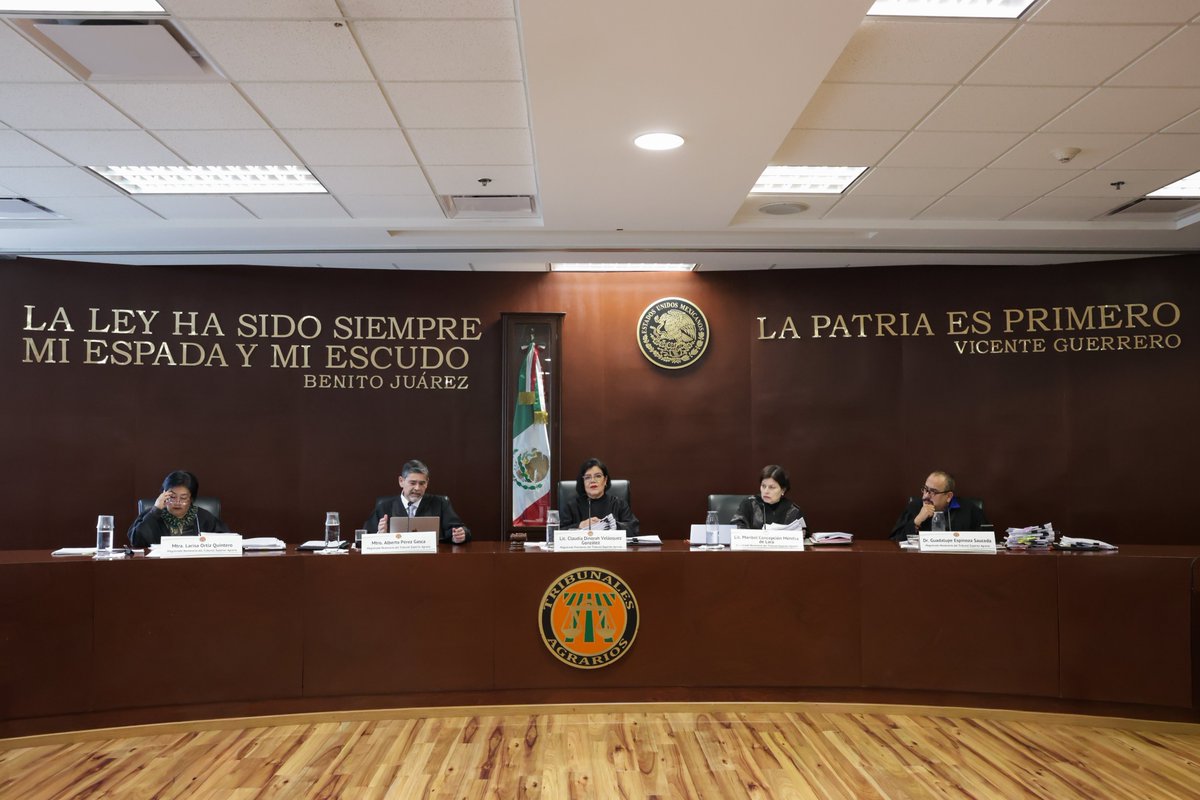 TAgrarios's tweet photo. ⚖️Concluyó la Sesión Plenaria Jurisdiccional ⚖️

Durante esta sesión se analizaron y resolvieron diversos asuntos en materia agraria, reafirmando el compromiso de los Tribunales @TAgrarios con la legalidad, la certeza jurídica y el acceso a la justicia.

📄 Próximamente compartiremos los resultados de esta sesión a través de nuestras redes sociales oficiales.
#TribunalesAgrariosCercaDeTi 🌾