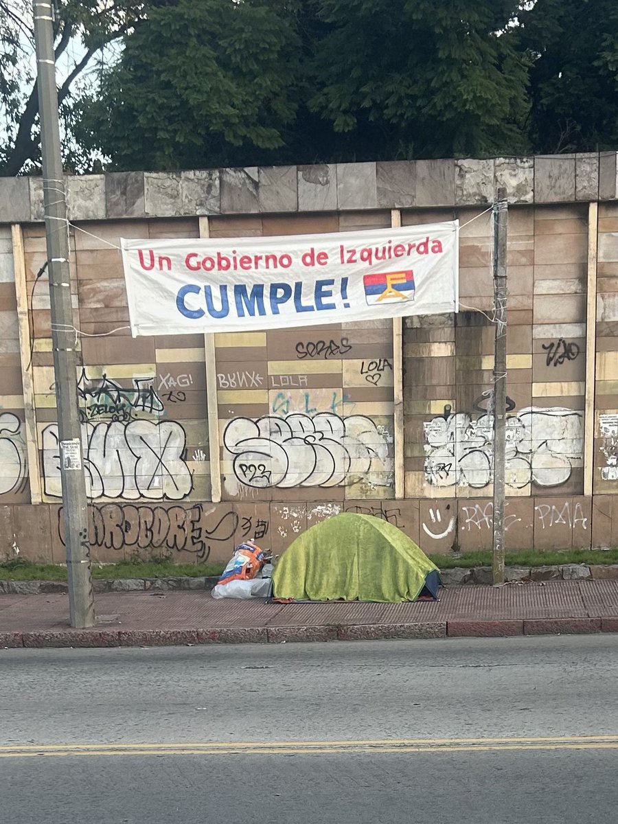 bergessista's tweet photo. Cual es LA solución? https://t.co/hsaSQR2adq
