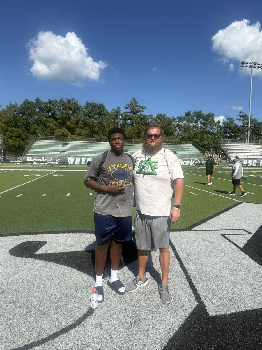 AdrianWalker54's tweet photo. Had a great day at camp today! Blessed for the opportunity to compete, learn, and showcase my abilities against great competition. I gave everything I had every rep and continued to improve my craft. Thank you to all the coaches for their time and instruction. The work doesn’t stop here! 💪🏾 @CoachSalomonsky 

Adrian Walker
Class of 2027 | OL
6’3” | 275 lbs
📍Washington School (MS)

#AGTG #ClassOf2027 #OL #Recruiting #TrenchMob #StudentAthlete #FootballRecruiting