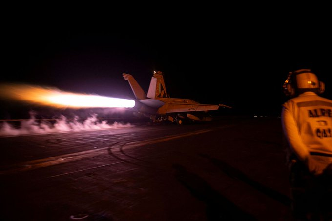 SaveSJarrah's tweet photo. #IranWar, 10 June 2026
US Central Command forces launch a fresh wave of strikes against targets in Iran, triggering explosions across the southern cities of Bandar Abbas, Sirik and Minab;
#NetanyahuWarCriminal #Boycottisrael
#TrumpWarCriminal #BoycottUSA https://t.co/JjLfuAqCAW
