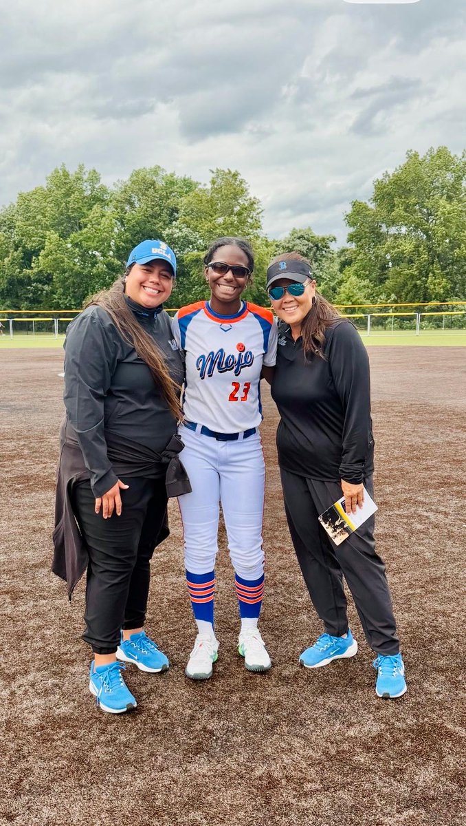 giamonroe_23's tweet photo. Filled with gratitude after an amazing camp with @UCLASoftball! 💙💛 Huge thank you to @Coach_Inouye, @mysha_sataraka and the entire UCLA staff for such an incredible experience. Having the opportunity to learn from one of the best in Coach Inouye-Perez was truly special. I learned so much and am leaving inspired, motivated, and incredibly thankful. #UCLA #GoBruins 

@ExtraInningSB @ondecksoftball @SoftballDown @NCSA_Softball @MSPtakeover @PrepSoftball @SBRRetweets @LegacyLegendsS1 @BeThatPlayer1 @TopPreps @sportprepx @directrecruits @tagupSoftball @CoachRebecca27 @GAMojo2012