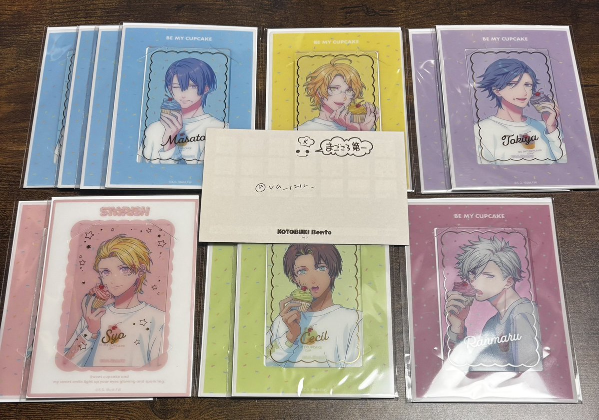 va_1212_'s tweet photo. 【交換/譲渡】
うたプリ BGS ビジュカ BE MY CUPCAKE Ver. BMC カラコン

譲 : 真斗4、那月、トキヤ2、翔2(うち1枚SP)、セシル2、蘭丸

求 : 定価 または 音也・嶺二

郵送にて
譲渡まとめて優先、交換は2人同数から希望です。
お気軽にお声掛けください https://t.co/ekrNhdn0hx