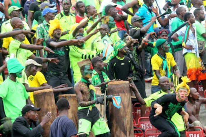 Melinekanza60's tweet photo. AS V. Club : une crise financière qui inquiète les supporters
L’AS V. Club traverse actuellement l’une des périodes les plus difficiles de son histoire récente. Alors que le club est engagé dans les play-offs de la Linafoot, les problèmes financiers continuent de peser lourdement https://t.co/VelUCL00rY