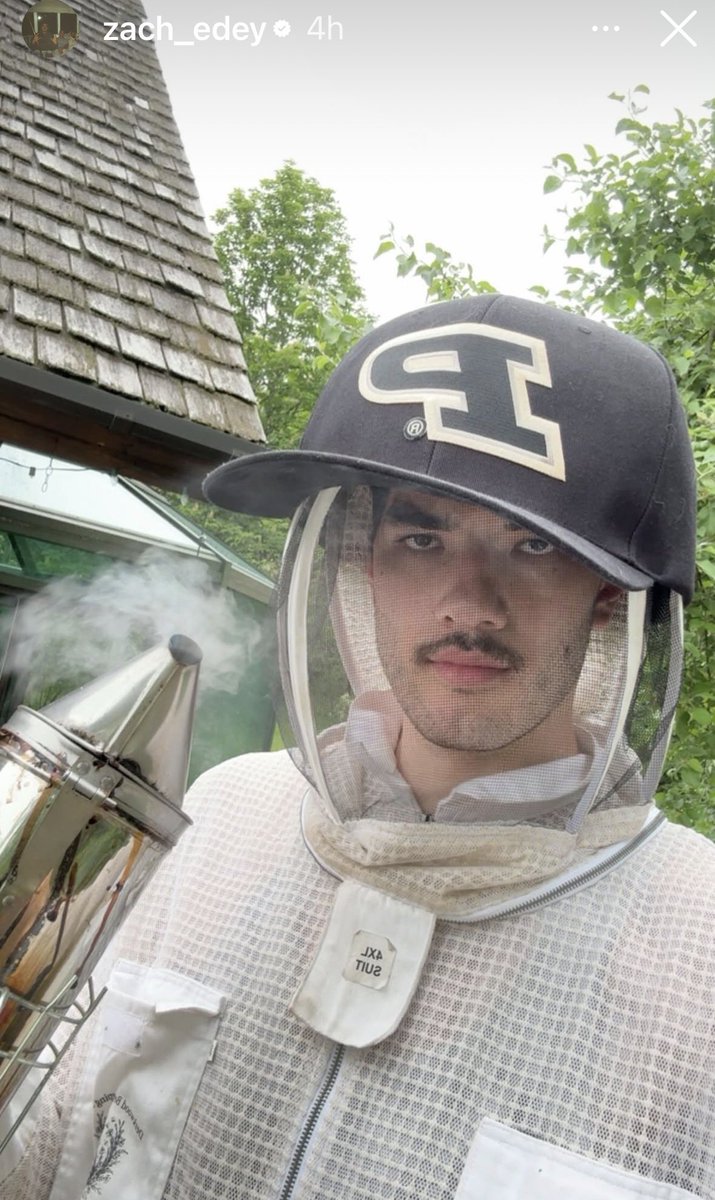 SchutteDustin's tweet photo. Zach Beedey (from his IG 🤣) https://t.co/RcfqfDJiPU