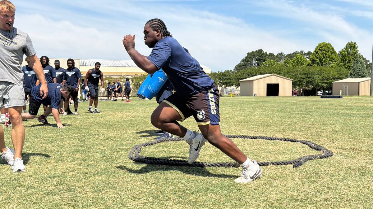 IAlkush62's tweet photo. Pictures from the OL/DL Charleston Southern Prospect Camp https://t.co/QRszOO5ak5