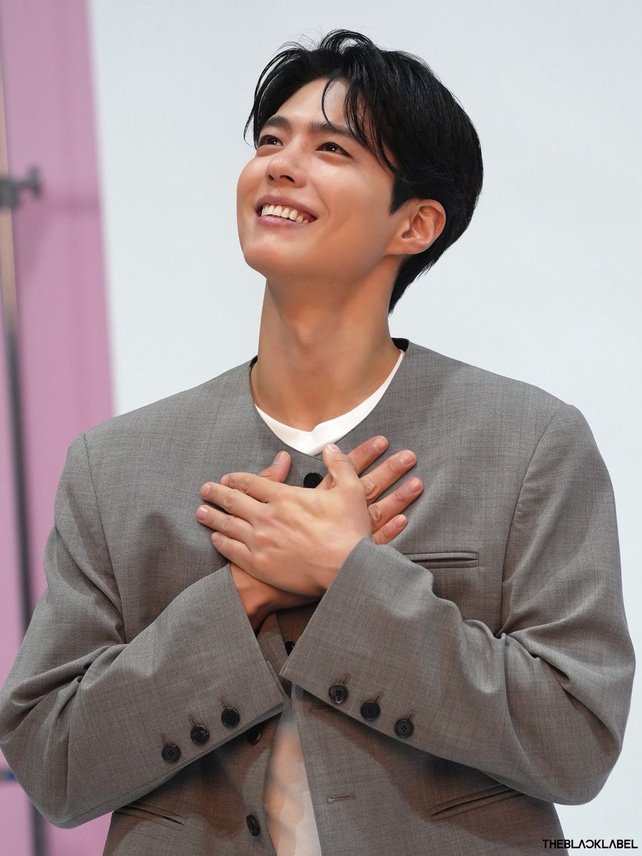 norihime3's tweet photo. Hello!
@BOGUMMY 🍀
また、ひとつ大きな試練をのり越えようとしています😓
自分を鼓舞して
後ろを見ず
前を見て
貴方を見て
自分を信じて
ちょっとだけ心を休める場所でいてください🙏bogummy🥰

Thank you, Love you, Bless you❣️
I'm rooting for you♪
bogummy❣️
#ParkBoGum 
#박보검 https://t.co/GNZ1GH3LON