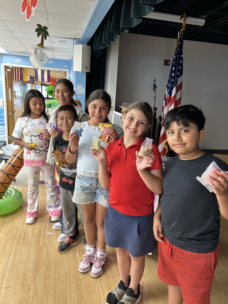 mscordeirogte's tweet photo. Today’s PBiS winners. @GGElementary @CollierPBIS @collierschools https://t.co/VjH0QvnmGI