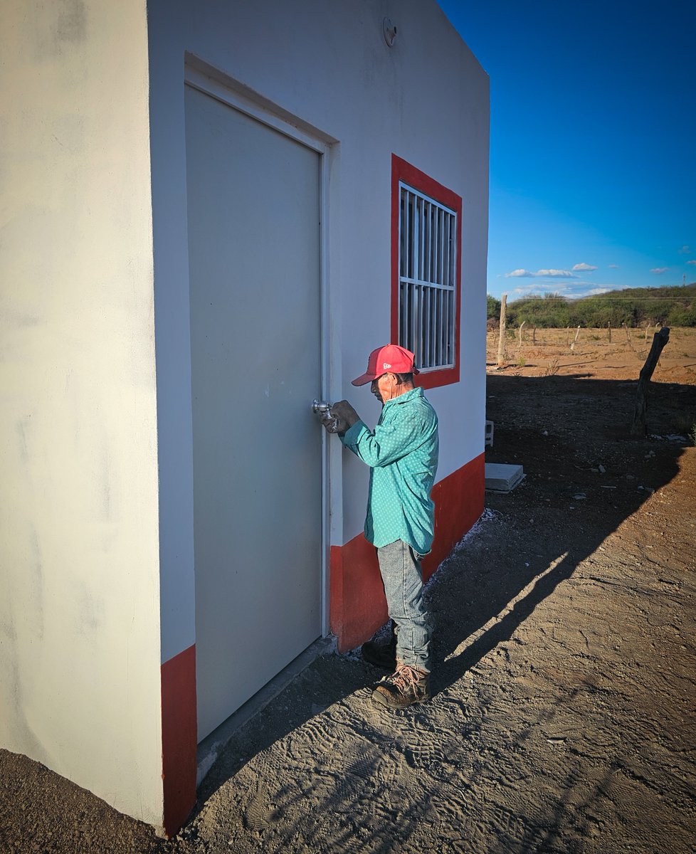 sonoracoves's tweet photo. @AlfonsoDurazo @gobiernosonora 2/2 🏡 Con una inversión superior a un millón 140 mil pesos, cada pie de casa cuenta con 22.09 m² de construcción e instalaciones eléctricas, hidráulicas y sanitarias, brindando espacios seguros y funcionales para las familias de Sonora.
#SonoraSeTransforma https://t.co/sI5N8T3S6j