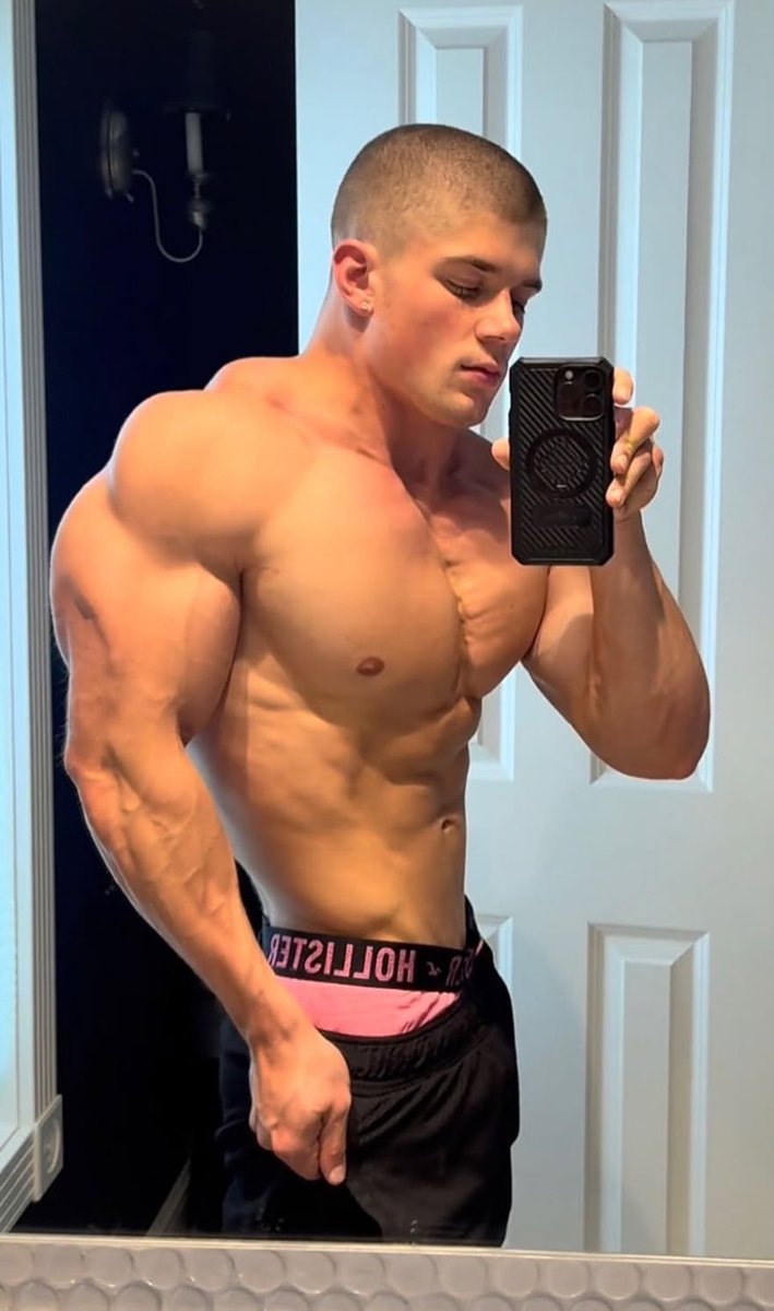Alpha Muscle Promo tweet media