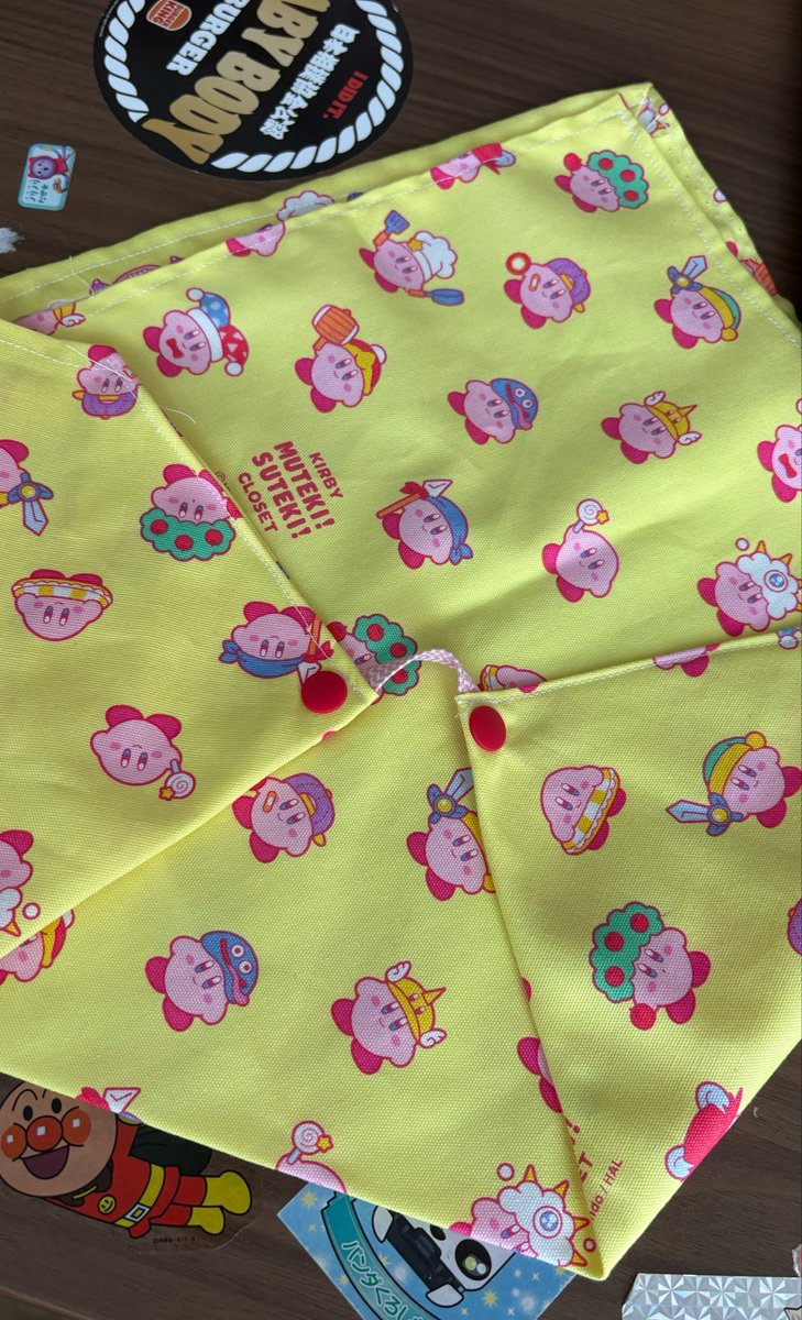 ssmtori's tweet photo. 三角巾できた
大人でも付けられるサイズになってしまったが大きくなったらちょうど良くなるよな？？？ https://t.co/rzH2jPBCdm