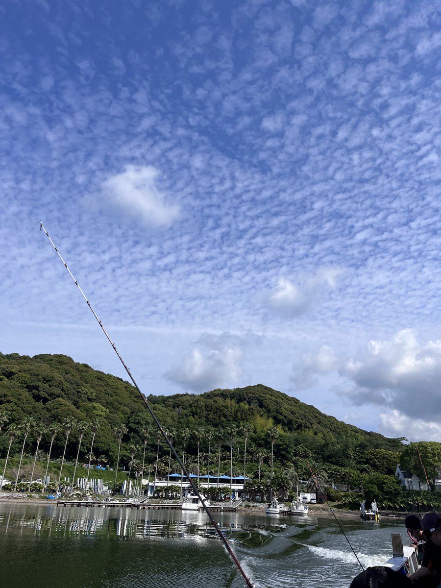 FA_aichi's tweet photo. 久々の浜名湖寸座　釣華丸さんの
太刀魚オンリー便❤️
天竜河口周辺なのでスタートが10時なのでゆったり8時頃出船⛴️
釣れるかなーー🎣🎣🎣
太刀魚テンヤ、天秤、ジグいろいろやってみまーす💪✨ https://t.co/qDkfHkOfsP