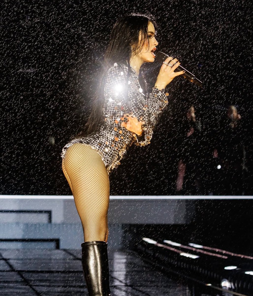 popstarmount's tweet photo. cuerpo de POPSTAR https://t.co/z00c4Y8K8D