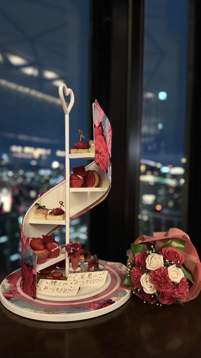 kentoto_s2's tweet photo. 健人くん入所18周年おめでとう🥂🤍

 #中島健人入所18周年  #中島健人 https://t.co/txCpHuSDXY