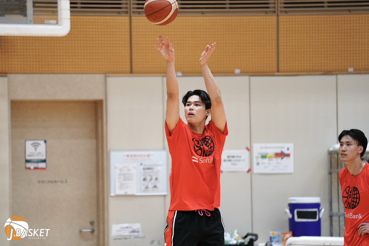 jbasket_jp's tweet photo. 【男子🇯🇵日本代表】第1次強化合宿 アジア競技大会選考 ・ ディベロップメントキャンプがスタート
⁡
日本代表が世界に向けてさらに本格的に動き出す。
アジア競技大会、そしてその先にある世界の舞台を見据えた強化が始まった。
⁡
代表経験を持つ選手、海外で挑戦を続ける選手、そして次世代を担う若手たちが集結。それぞれが成長し、日の丸を背負うための競争に挑む。

#AkatsukiJapan
#日本一丸