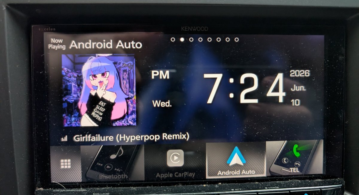 synthe____'s tweet photo. @littleniinii Blasting it in the car on a rainy Wednesday. 🎵 https://t.co/B5QJbxe50b