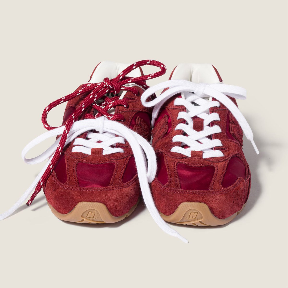 JustFreshKicks's tweet photo. Miu Miu x New Balance 530 SL

🗓️ Summer 2026 https://t.co/0HfFYXIDLQ