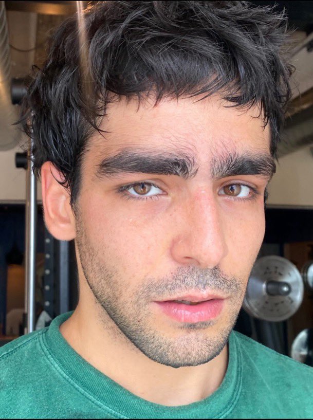 Thedudeshub's tweet photo. can we talk about how beautiful this man is https://t.co/BgB8bEApIP