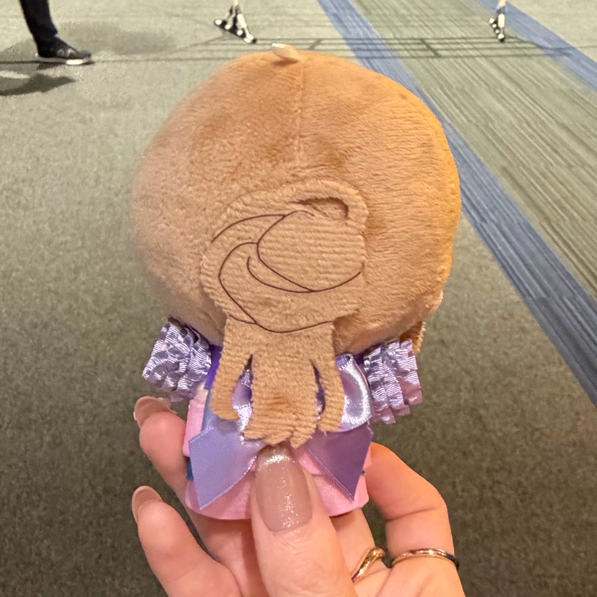 8840_510's tweet photo. HIFにつれてったガラクタロード風莉波ちびぐるみちゃん 後ろはライブ後に食ったもつ鍋　後ろにおリボンも有り https://t.co/r4bulzZkoJ