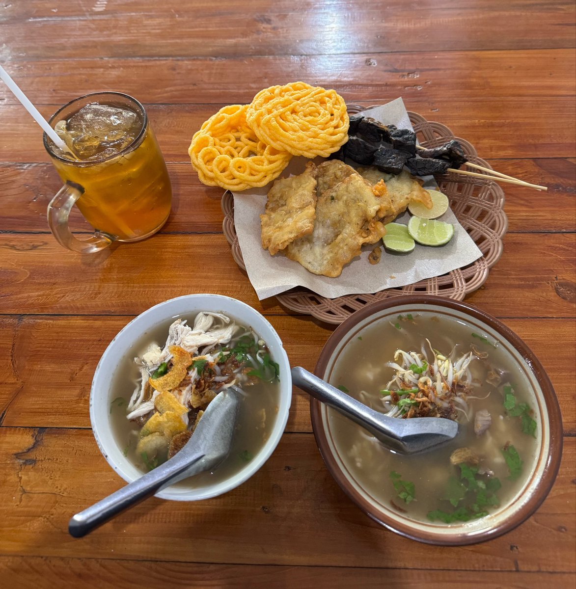 Rauff__'s tweet photo. sudah lama tidak #SotoDay https://t.co/dciKYz3eA3