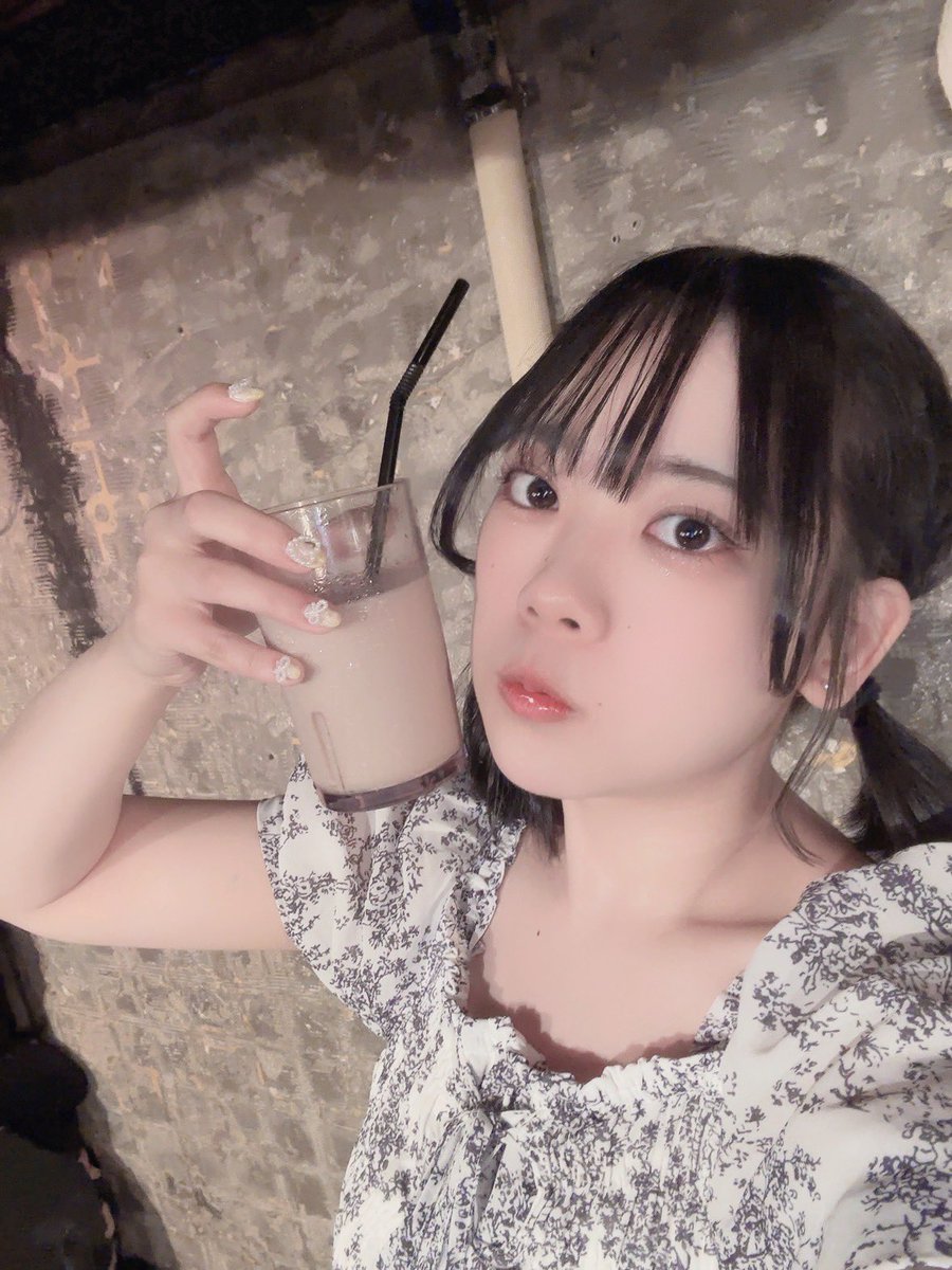 runa_circle's tweet photo. 配信ありがとう🙏✨♡♡

今日も元気に頑張～…るなち～✊ ̖́-

Barbaraのカフェオレさん #ポジ何 で
毎回飲んでる㌠☕️🥛

美味しいんだもん(*´༥`*)♡ https://t.co/VWCetvBO7K