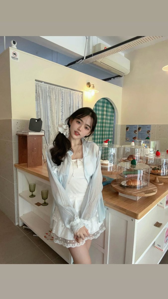 PINPINCHIA's tweet photo. I know it’s wrong, and I know she’s my sister... but every time my brother-in-law walks into the room, my heart just stops. �� There’s a secret I’ve been keeping, and it’s eating me alive. Should I tell someone or just keep it buried? #Confession #FamilyDrama #Secrets https://t.co/7DdF3PKOSD