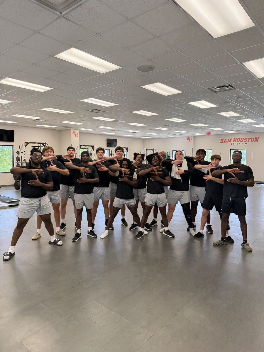 blairvaughan41's tweet photo. Week 1 Winners are The Souljahs!
Consistent effort and production amongst this group through the 1st week! https://t.co/tmhFAjD7ux
