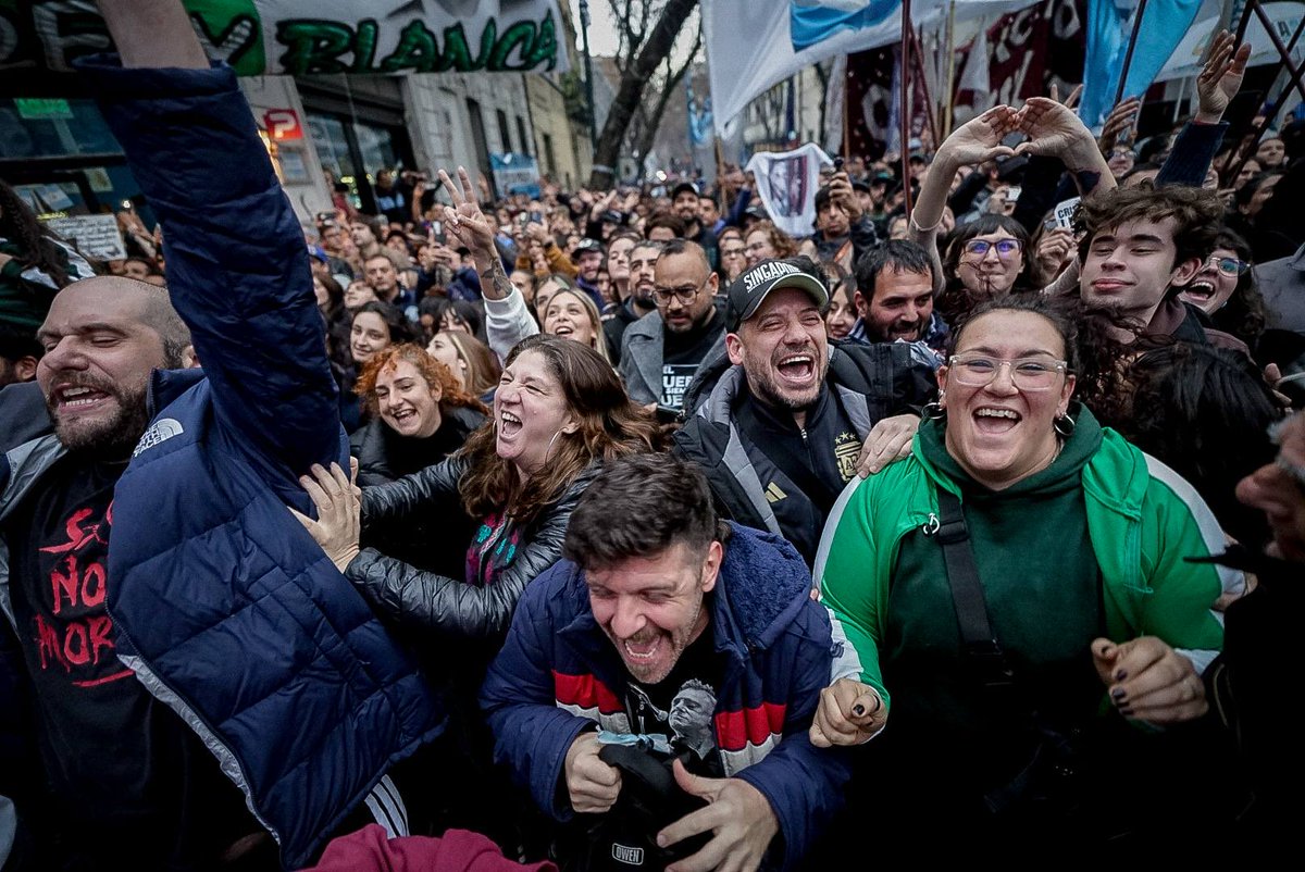 Maru_Bielli's tweet photo. Cristina es inocente. La queremos libre. ❤️ https://t.co/49YxrEIYDr
