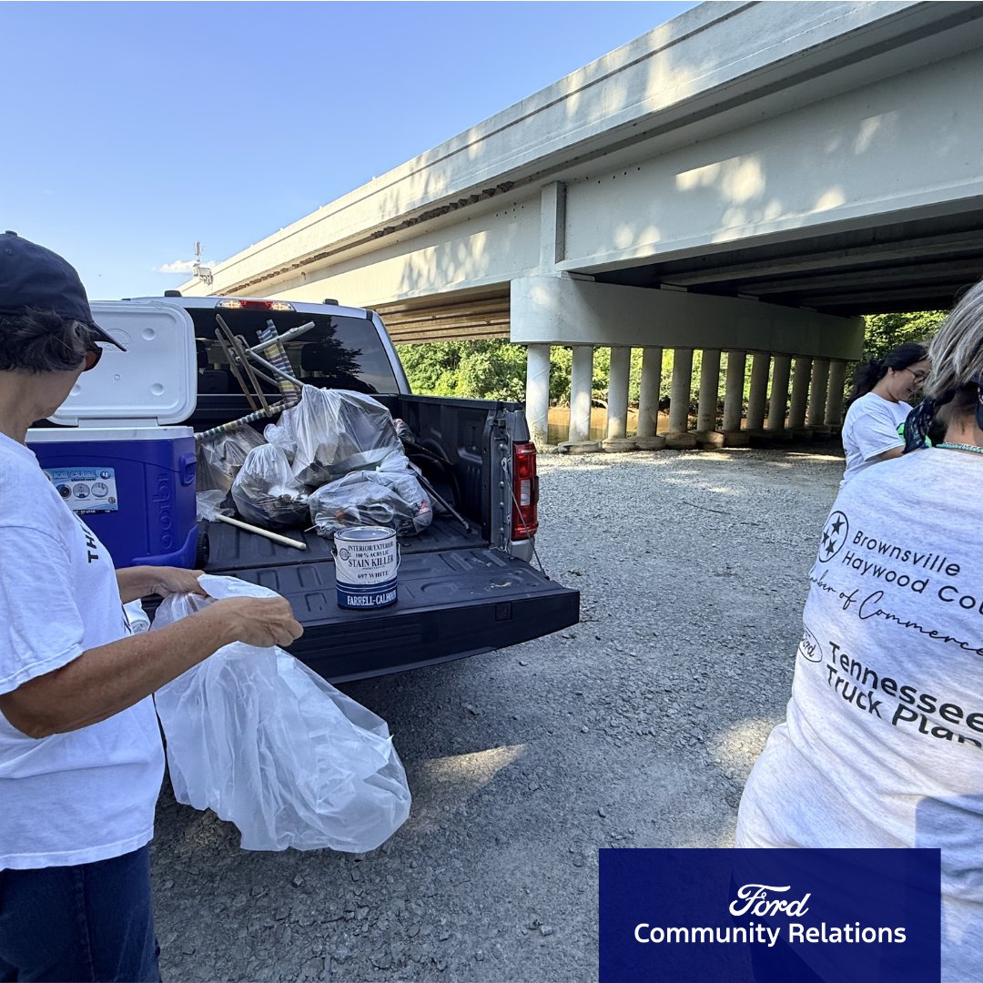 blueovalcity's tweet photo. The June Keep Haywood County Beautiful cleanup removed 600 pounds of trash from the Hatchie River boat ramp. Alongside community volunteers, we helped protect and preserve one of West Tennessee's most valuable natural resources.

#KeepHaywoodCountyBeautiful #ProtectTheHatchie https://t.co/4tGnttJBjG