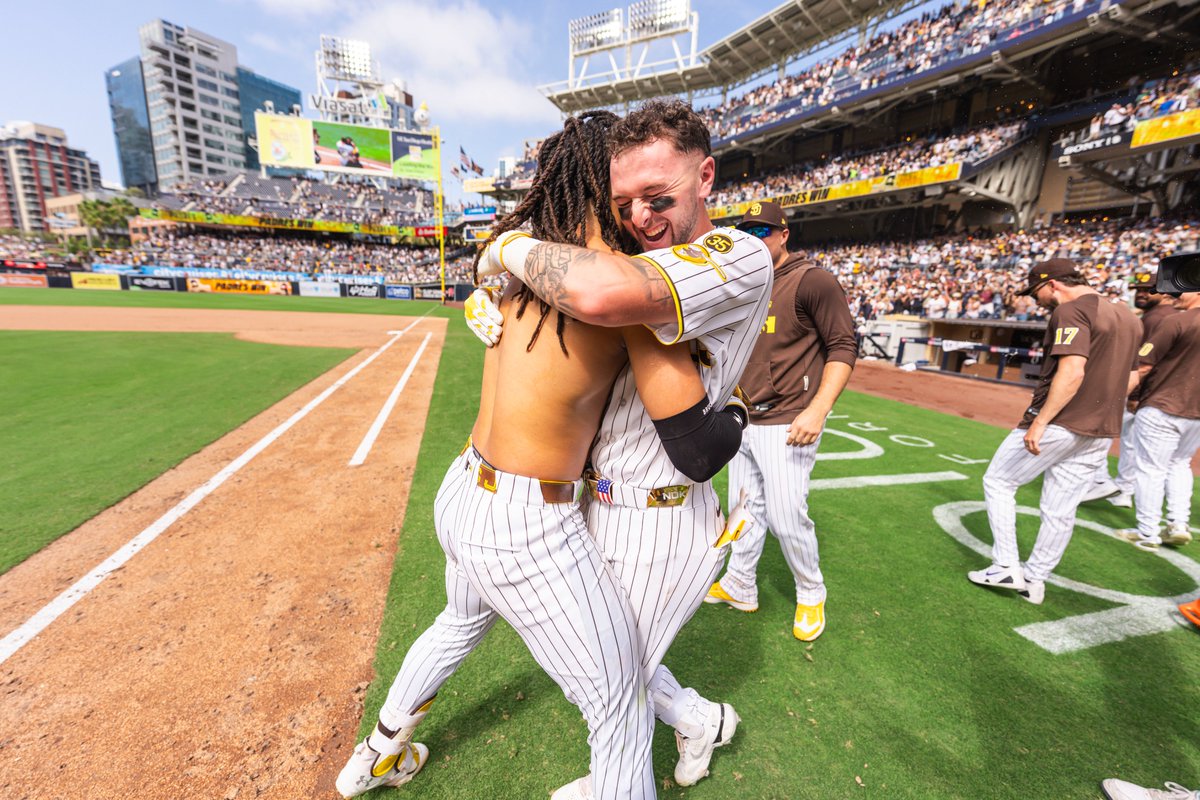 Padres's tweet photo. This 🥹 https://t.co/x2ypsrlYMe