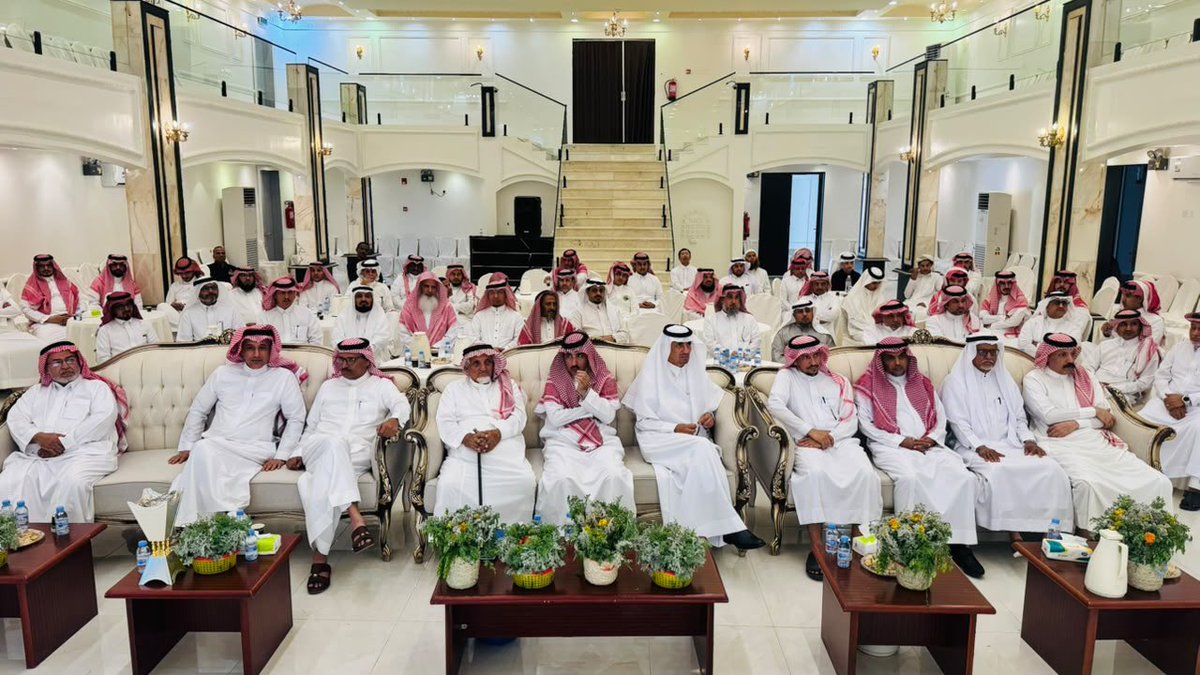aboamer225's tweet photo. ما كانت أحاديث تفترى
بل أفعال رجال تُرى
شكرا بحجم الحفاوة والتكريم 
رفقاء العمل والمسيرة 
منسوبي مدرسة القعقاع الابتدائية والمتوسطة . https://t.co/ODTwMEZRAO