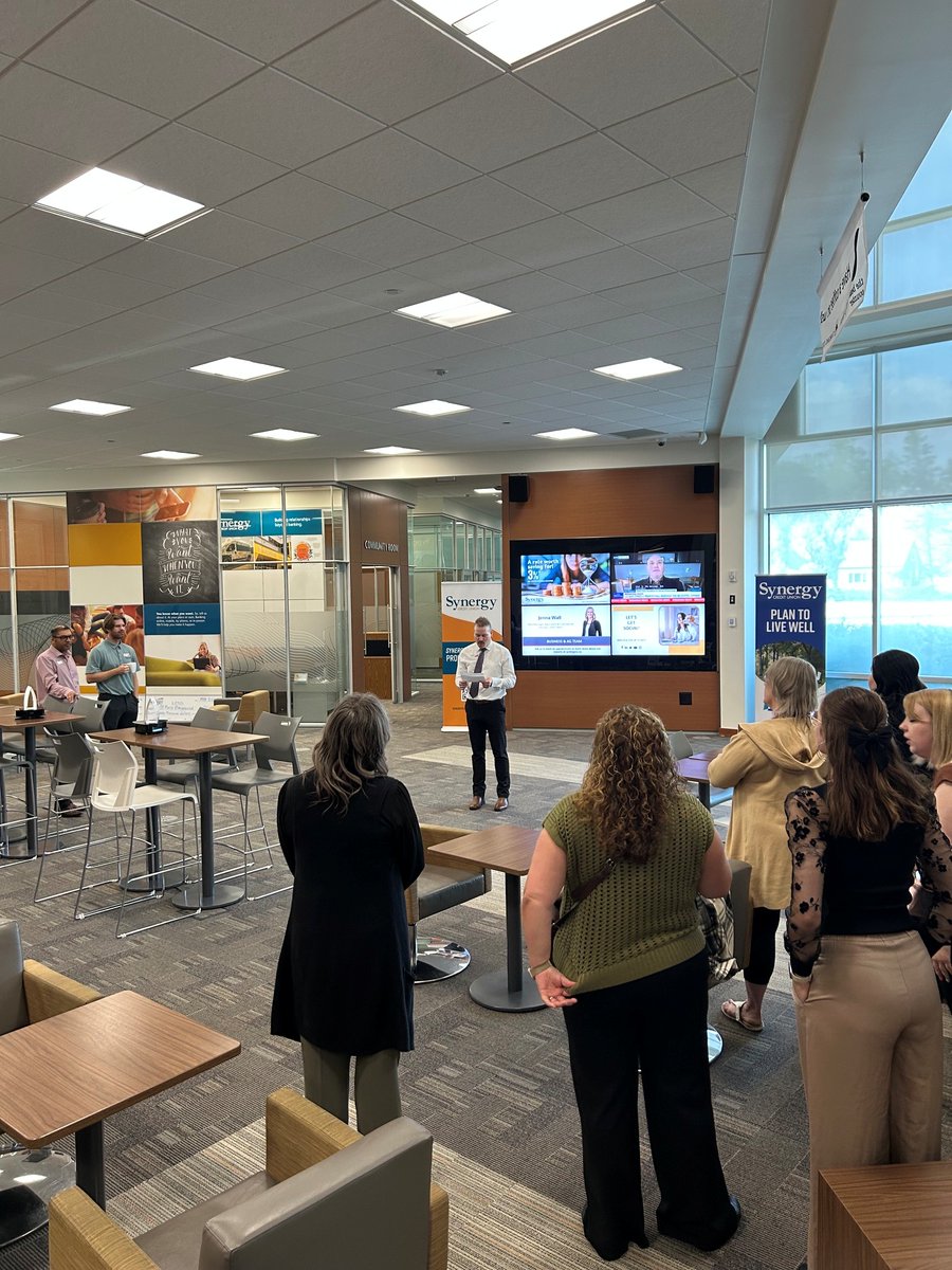 Synergycu's tweet photo. Great morning at the Lloydminster Chamber Coffee Conversations ☕

Strong conversations, great connections, and a thriving business community at the Synergy Centre!

#Lloydminster #Networking #ChamberOfCommerce https://t.co/F8VFfAwJc1