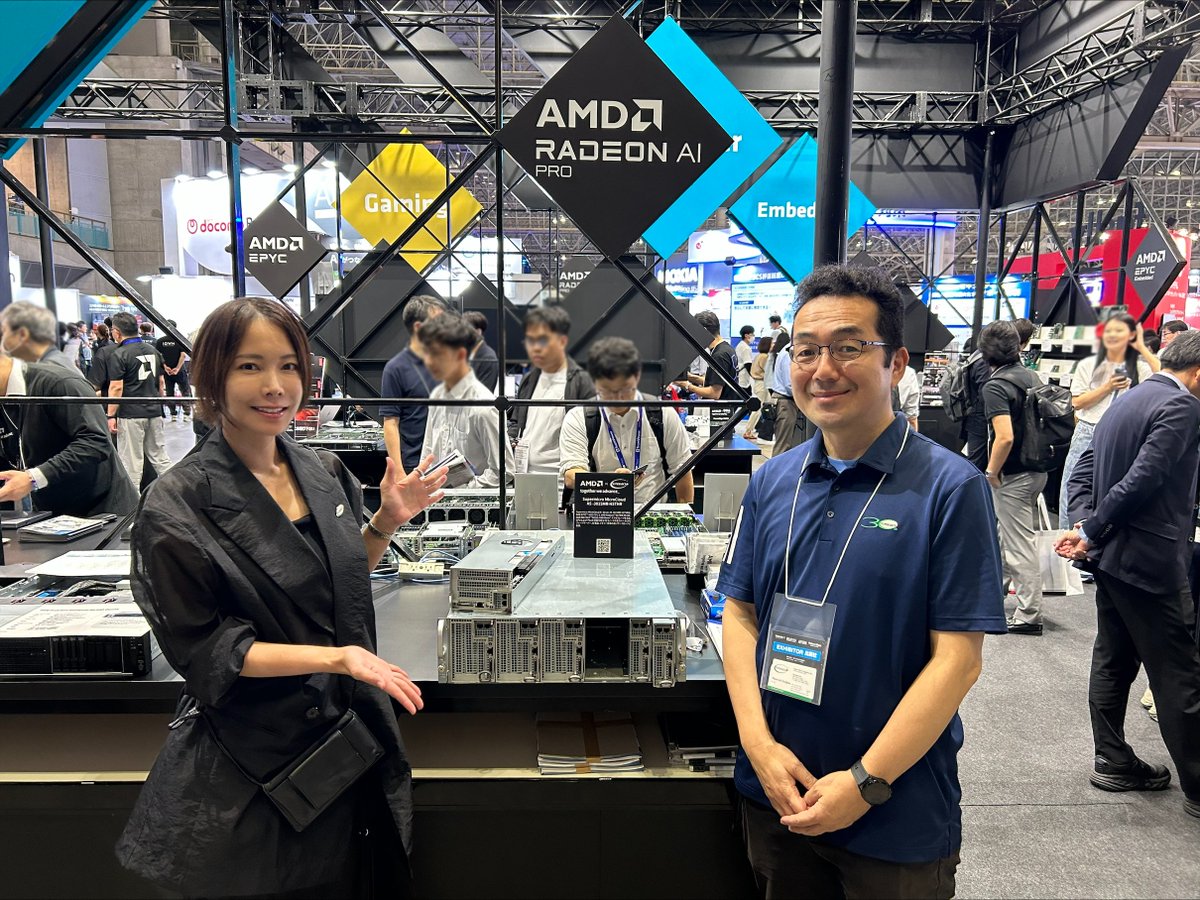SupermicroJapan's tweet photo. Interop Tokyo 2026 開催中！
@AMDJapan のブース（4H04）内にて
Supermicro MicroCloud A+ Server を展示しています💡
構成や特徴を実際にご覧いただけます👀
ぜひブースまでお立ち寄りください。

#InteropTokyo2026 #InteropTokyo  
#サーバー #データセンター #AMD https://t.co/bfb8Qfbspq