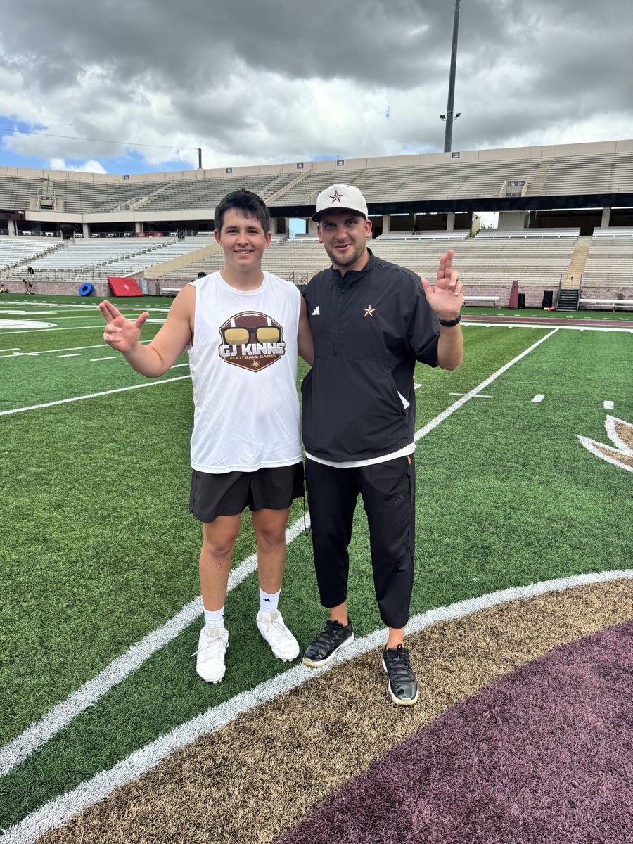 Carson_Riffe's tweet photo. Great day at the Texas State Specialists Camp! Enjoyed working with the coaches and slung it pretty well. Good to see several of my snapping friends there, too. 

@CoachTBurns @CoachNickLaw https://t.co/mCSyFK7H2E