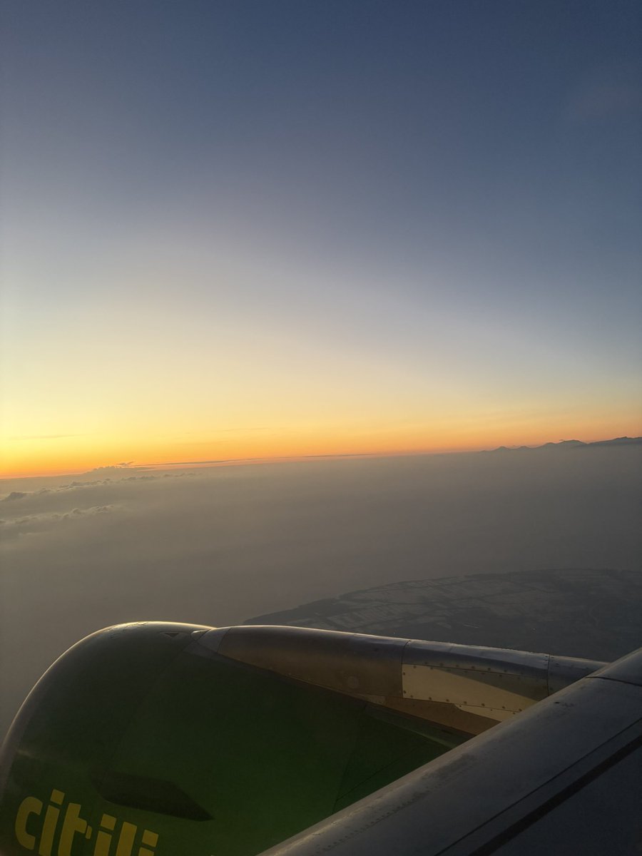 fortndf's tweet photo. Morning flight back to reality☺️ https://t.co/B2MPmQTa7Z