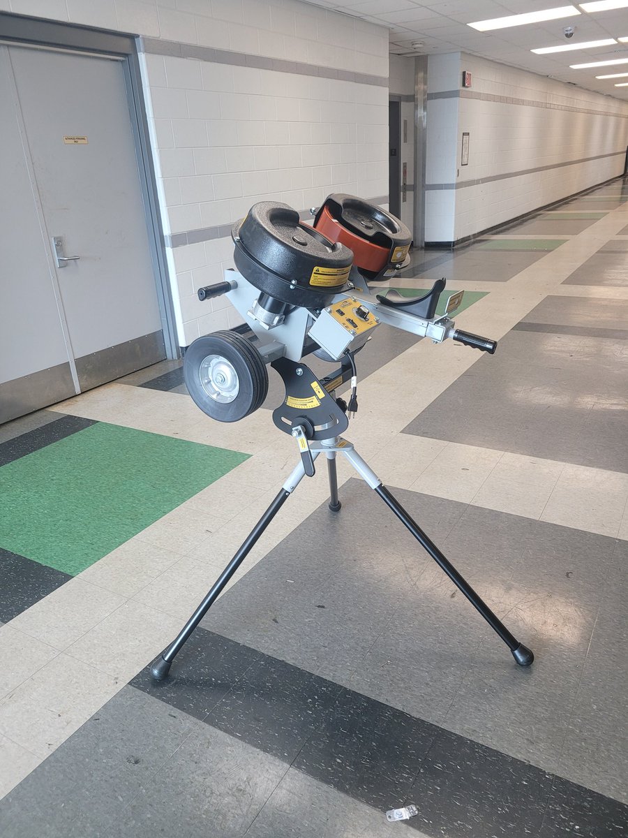 Detroit_CTFB's tweet photo. A massive thank you to Khamari Anderson, c/o 2023 alumnus current TE for @ASUFootball, for blessing the program with a brand new JUGGS machine! This generous gift is greatly appreciated and we will definitely put it to good use! #CTFB https://t.co/WbDupaEh6C