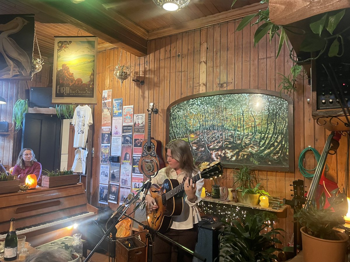 m_laverick's tweet photo. Another lovely evening at Cafe#9 in the company of Katie Spencer (glad I shouted out for one more song! ♥️ https://t.co/qseisPdlnc