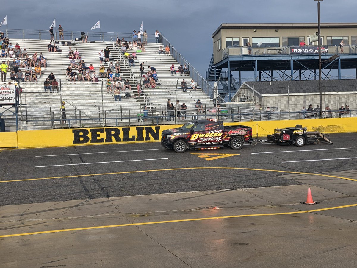 mattprieur's tweet photo. Thank You Rex Wheeler and @OwossoSpeed1939.... #FirstClass https://t.co/RCn6Uic6Iq